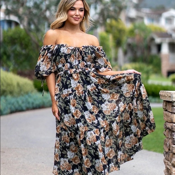 En Saison Dresses & Skirts - Elodie Midi Dress